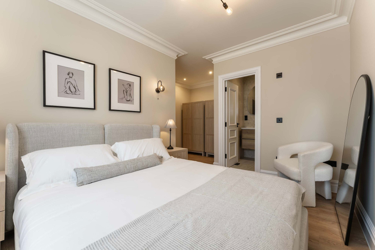 Room 1, Host Stay Albion Place, Kent