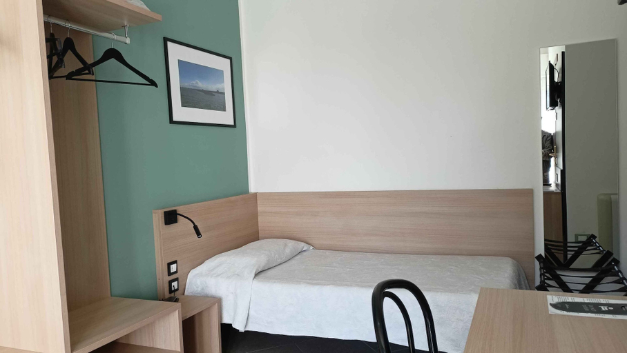 Bedroom 4, Hotel Ariston, Ferrara