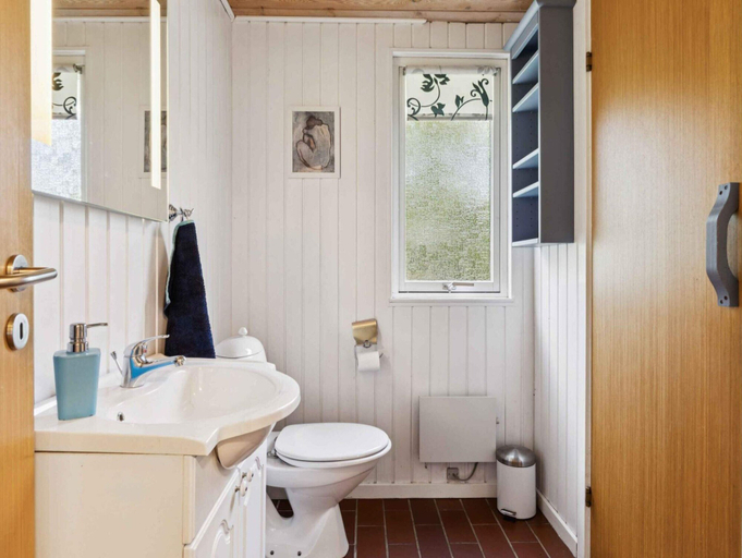 Bathroom 3, 4 Star Holiday Home in Hadsund, Mariagerfjord