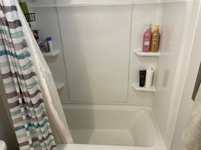 Room 5, Great Place to Stay When Visiting - Pet Friendly, Rush