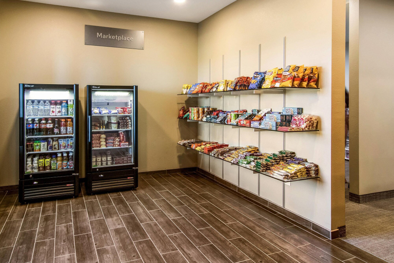 Food & Drinks 5, Comfort Suites Brunswick Town Center, Medina