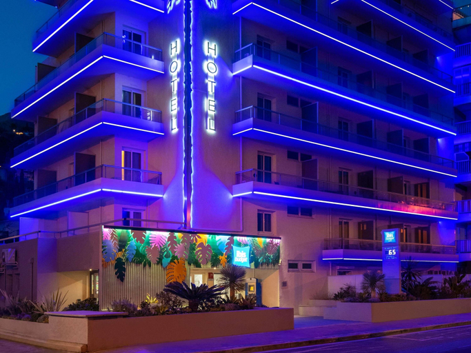 Exterior & Views 2, ibis budget Menton, Alpes-Maritimes