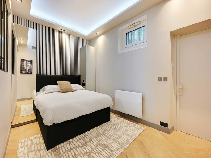 Bedroom 4, Elegant Home Close to the Eiffel Tower, Paris
