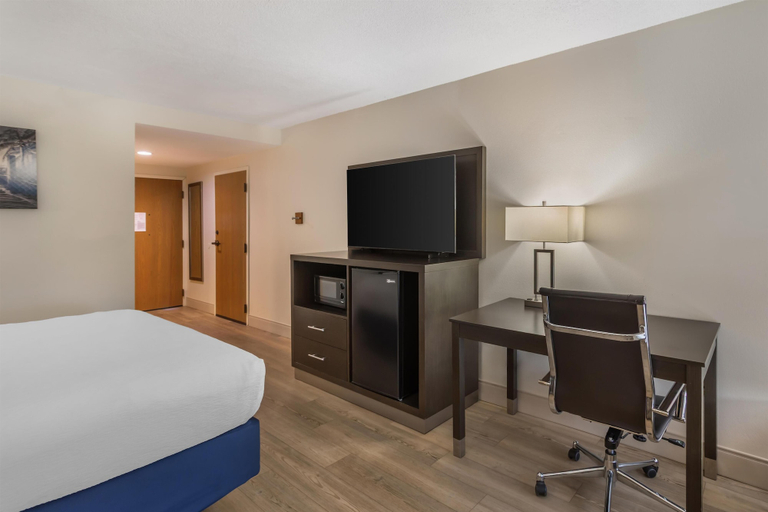 Bedroom 3, Best Western Plus Madison, Madison