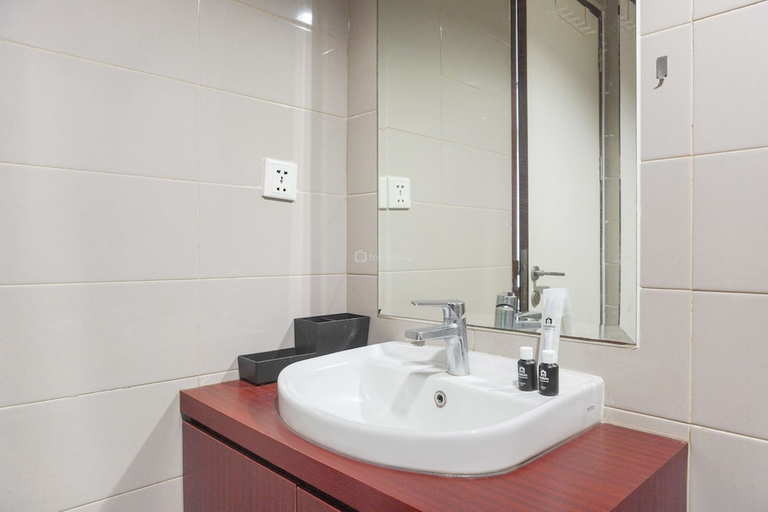 Bathroom, Modern Look 2Br Apartment At Springhill Terrace Residence, Central Jakarta