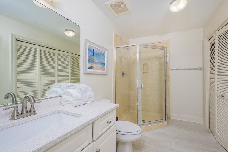 Bathroom 3, Phoenix West 607 3 Bedroom Condo, Baldwin