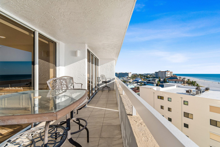 Outdoor dining 3, Redington Towers 7D, Pinellas