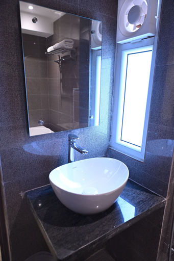 Bathroom 4, Hotel Varuna Grand, Varanasi
