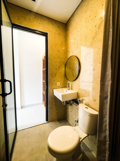 Bathroom 4, Sundari Guesthouse Pererenan, Badung
