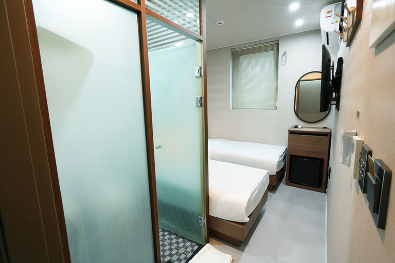 Bathroom 5, ZIYOLK Seoul Station, Jung