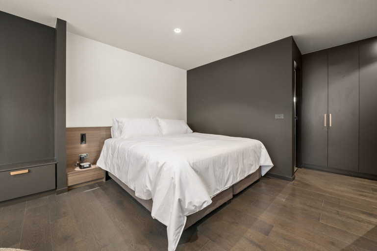 Room 5, Braddon Studio With BBQ Area, Canberra
