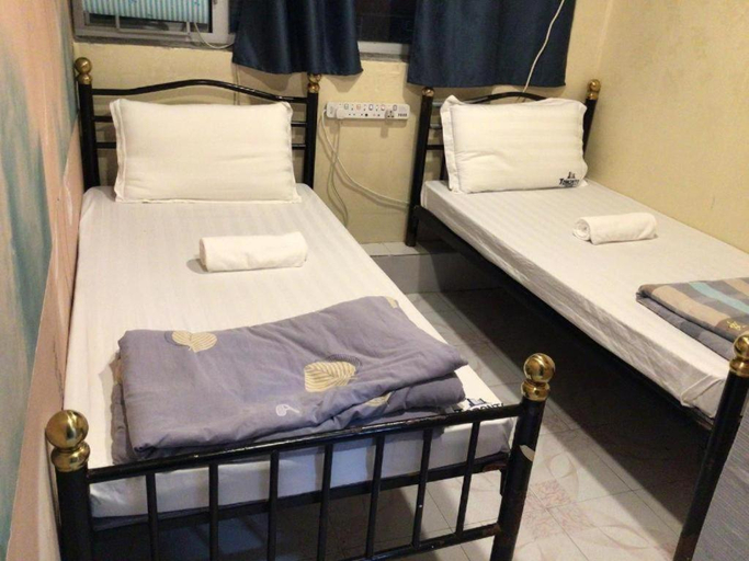 Bedroom 2, Reliance Inn Guest House, Kowloon