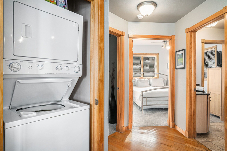 Interior 2, Nakai Peak 41b 2 Bedroom Condo by RedAwning, Larimer