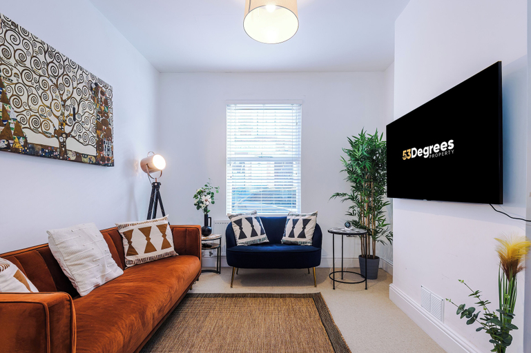 Living area 5, 3 Volunteer Street, Cheshire West and Chester