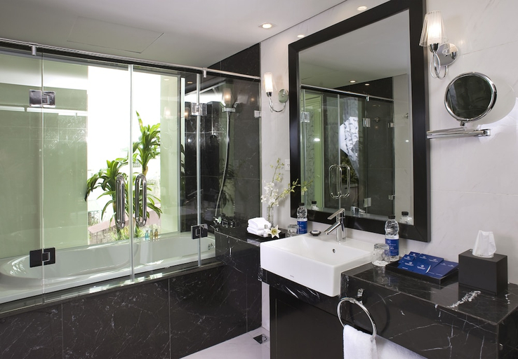 Bathroom 3, Victor Gallery Hotel & Spa, Hoàn Kiếm