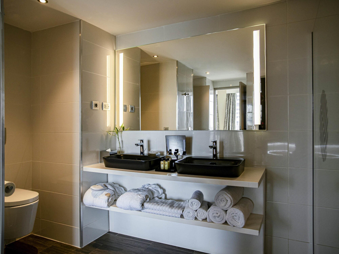 Bathroom 5, Pullman Abidjan, Abidjan