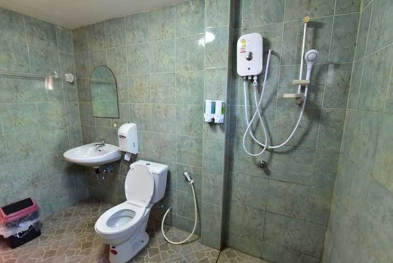 Bathroom 3, Koh Ngai Resort Trang, Ko Lanta