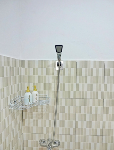 Bathroom 4, Hotel O De Luna Hotel, Banjarmasin