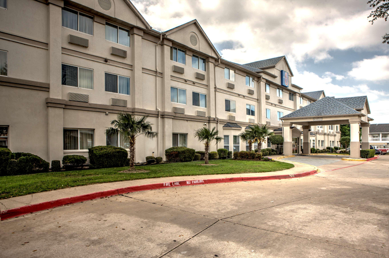 Exterior & Views, Motel 6 Dallas, TX - Northwest, Dallas