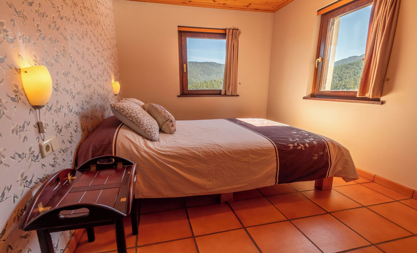 Bedroom 2, Hostal Xalet Refugi Pere Carné - Hostel, Girona