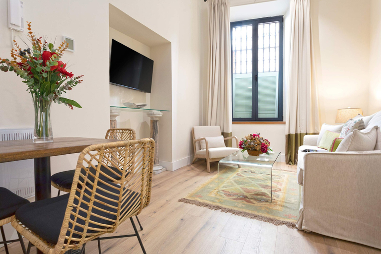 Room 4, Exclusive apartment near Cathedral. Rodrigo Caro IV, Sevilla