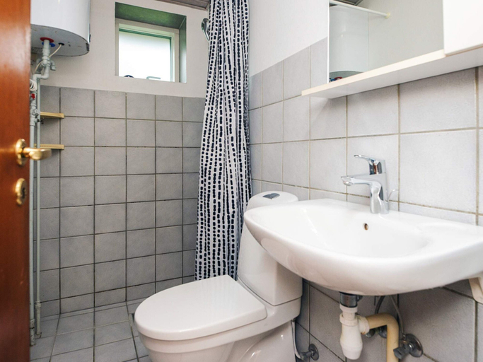 Bathroom, 5 Person Holiday Home in Romo, Tønder