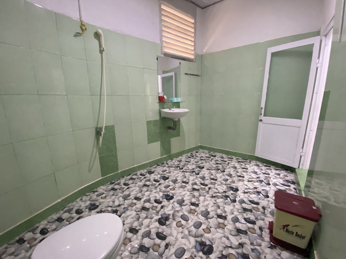 Bathroom 3, Ninh Chu House, Ninh Hải
