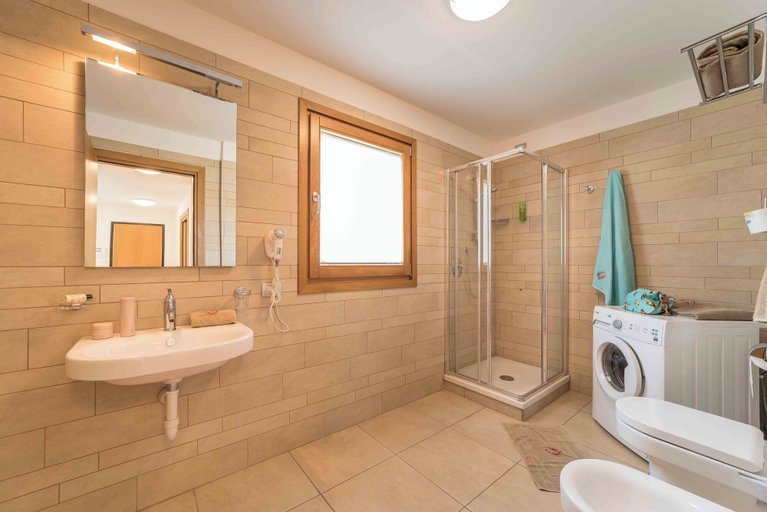 Bathroom 4, Green Village Eco Resort, Udine