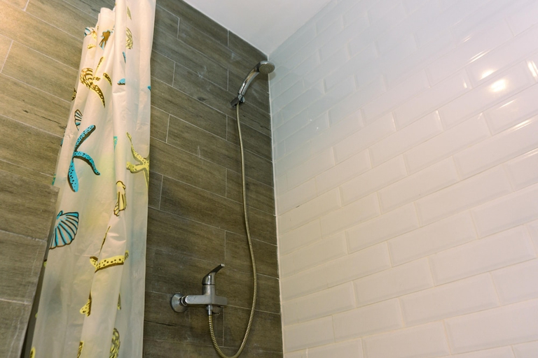 Bathroom 2, Nice And Elegant 2Br Apartment At Springhill Terrace Residence, Jakarta Pusat