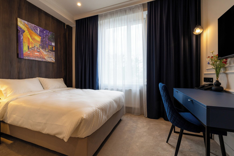 Bedroom 2, Art Hotel, Chisinau