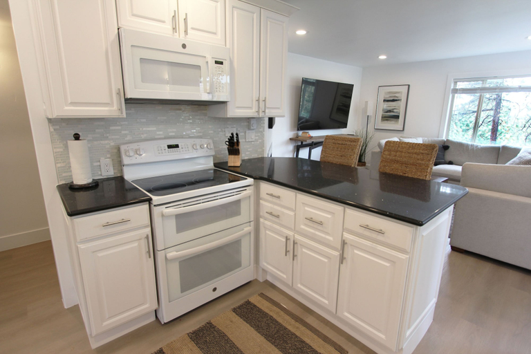 Private kitchen 5, Lvc0615 - Lake Therapy 3 Bedroom Condo, Douglas
