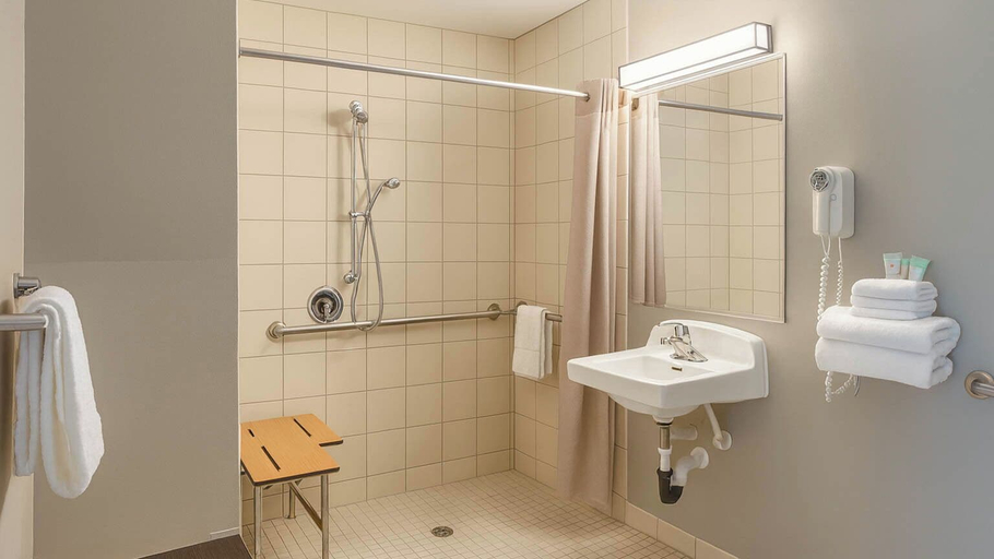 Bathroom 4, Motel 6 Anaheim Maingate, Orange