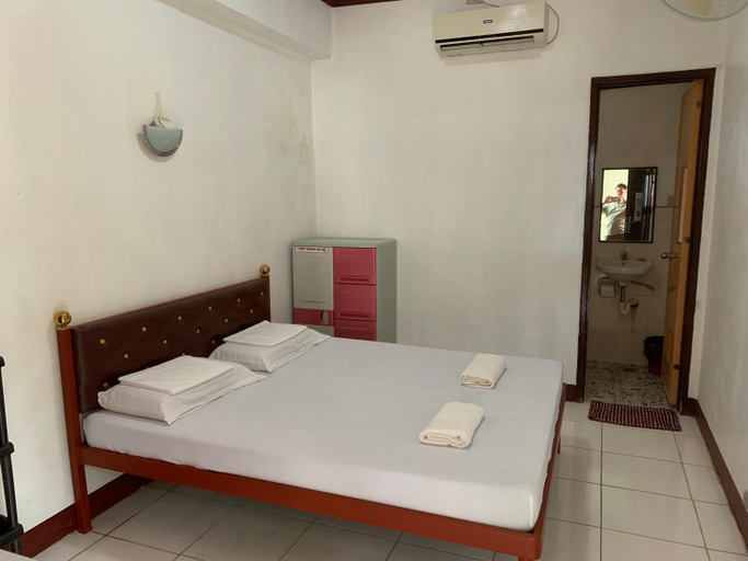Bedroom 3, First Baby Byte Guest House, Lazi