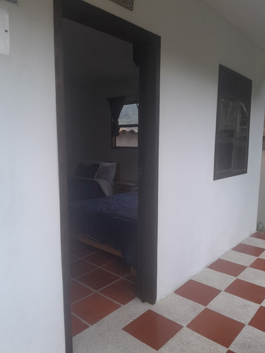 Others 5, Hotel Mahoma, Guicán