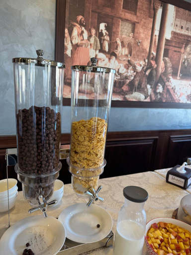 Food & Drinks 5, Shams Alweibdeh Hotel, Wadi Essier