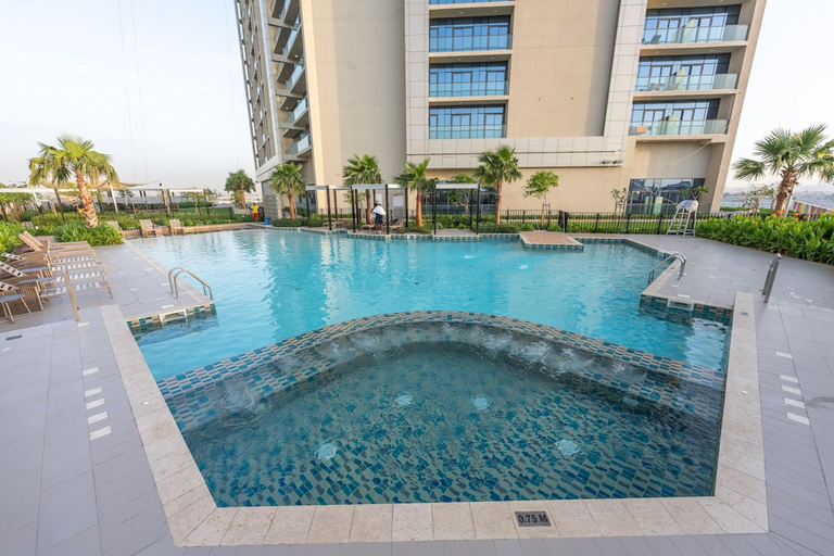 Room 4, Stunning 2BR With Amazing Views in Business Bay, Dubai