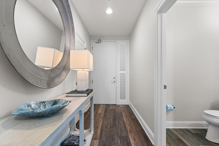 Bathroom 5, La Playa 701, Escambia