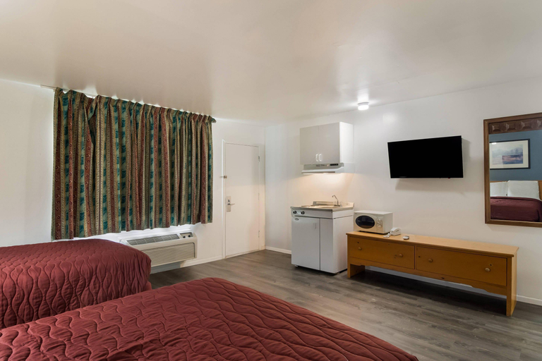 Bedroom 3, Sidney Inn, Cheyenne