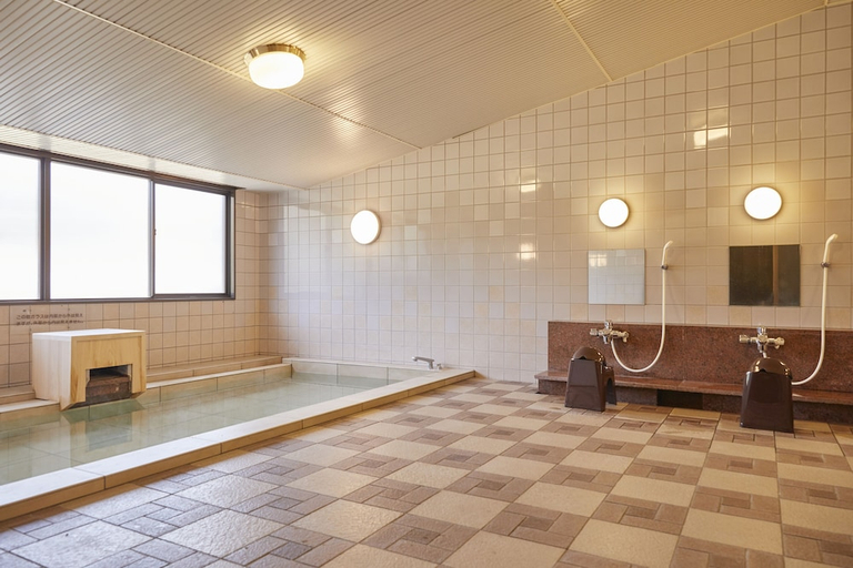 Bathroom 4, Glamprook Iizuna Kogen, Iizuna