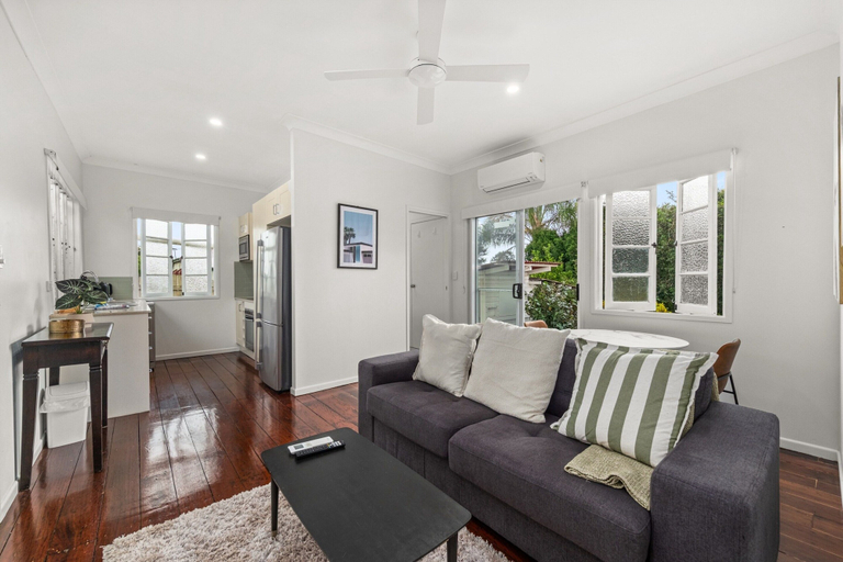 Living room, Charming 1-bed Cottage With Garden Retreat, Bald Hills