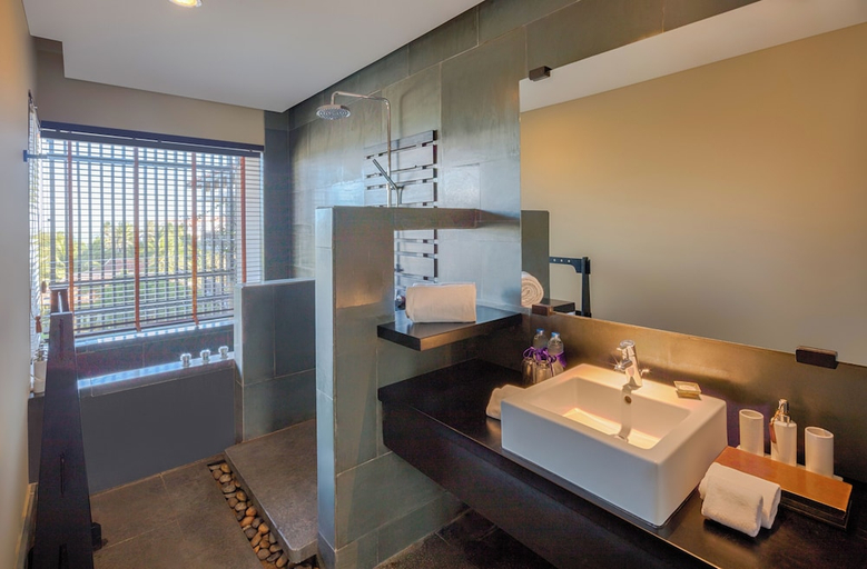 Bathroom 5, Anantara Mui Ne Resort, Phan Thiết
