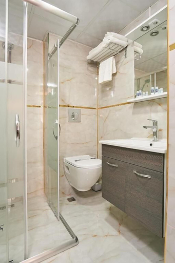 Bathroom 5, Renzo Hotel - Special Category, Fatih
