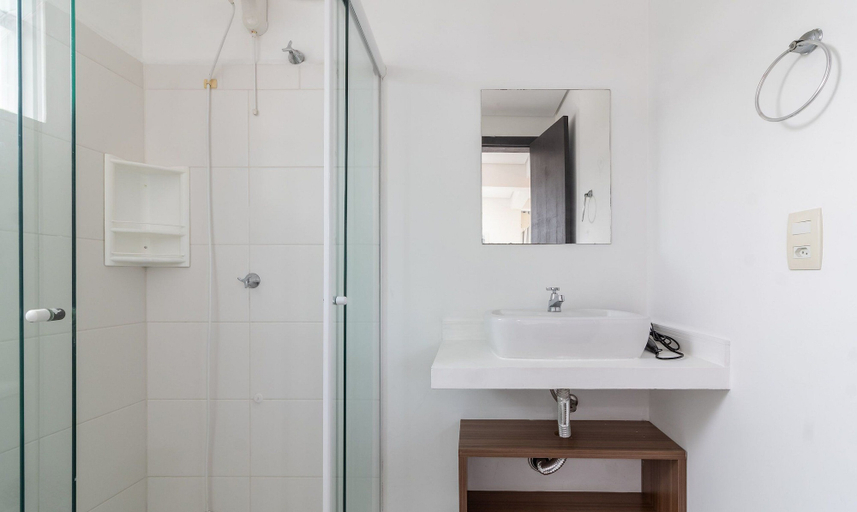 Bathroom 4, SPTs Studios Convenientes em Blumenau, Blumenau