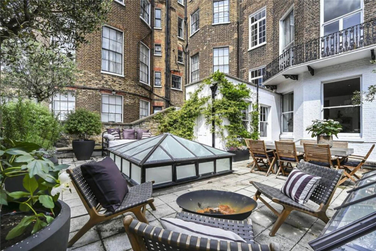 Room 4, Harley Street Elegance With Private Garden, London
