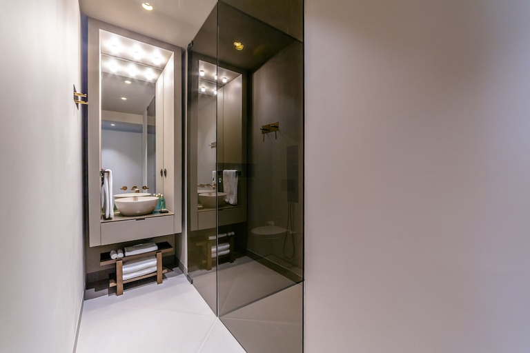Bathroom 4, PortoBay Hotel Teatro, Porto