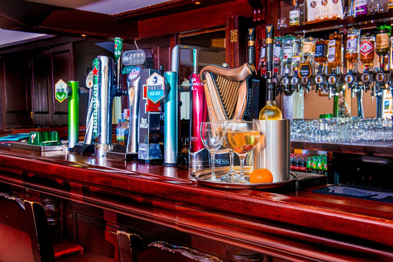 Food & Drinks 4, Ostan Loch Altan