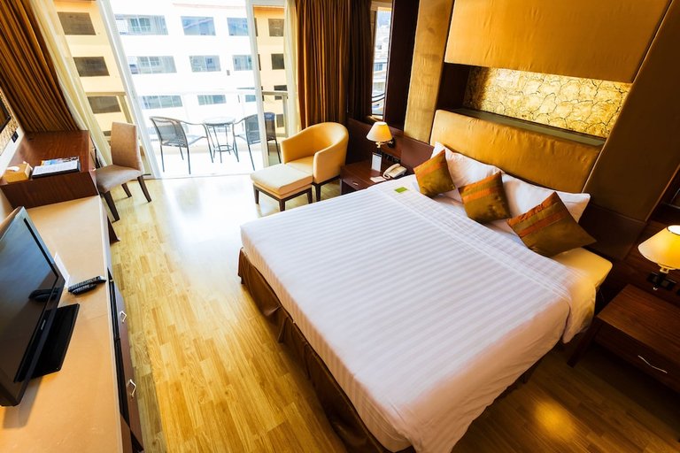 Bedroom 3, Nova Gold Hotel, Pattaya