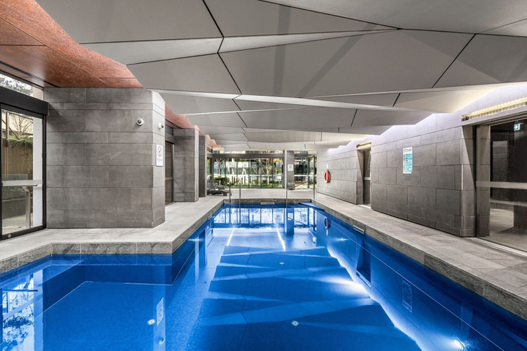 Pool 3, Melbourne CBD 2bed With Gym, Sauna & Pool Access, Melbourne