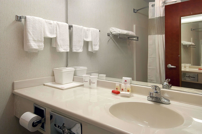 Bathroom 4, Ramada Limited/Conference Center-Mt. Sterling, Montgomery