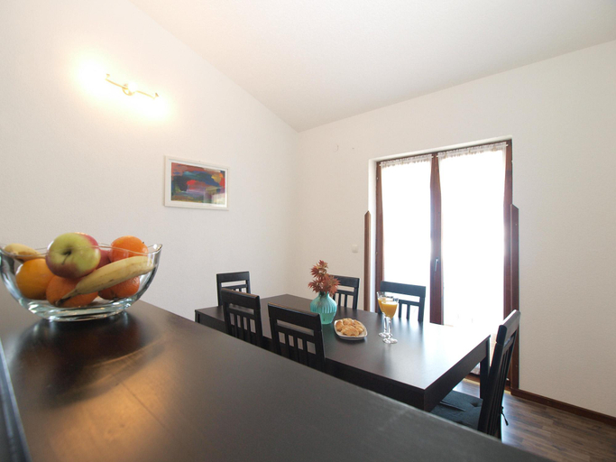 Others 5, Apartment 762, Medulin
